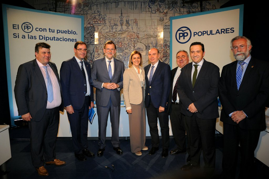 Cospedal y Rajoy con los presidentes y portavoces de las diputaciones de CLM