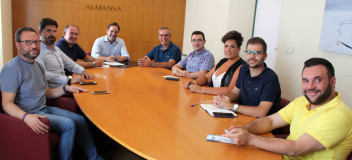 Núñez en la reunión con el Grupo Municipal Popular de Almansa