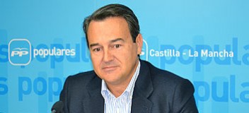 Agustín Conde en rueda de prensa