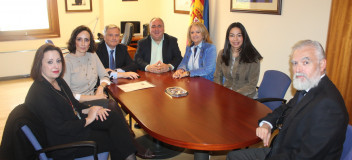 Los diputados del grupo popular con representantes del turno de oficio de Toledo