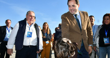 Tirado y Nuñez a su llegada al congreso autonómico del PP de CLM