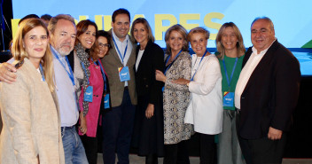 Nuñez con parlamentarios de Castilla-La Mancha en Sevilla