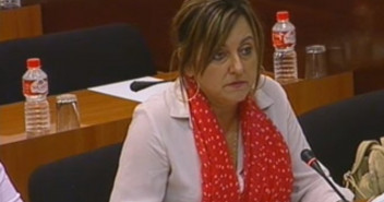 Martinez durante la comisión parlamentaria de la Mujer