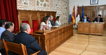 Tirado durante el pleno del Ayuntamiento de Lagartera