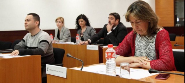 Ana Guarinos durante la comisón parlamentaria de las Cortes de CLM