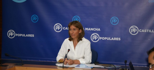 Guarinos en rueda de prensa en las Cortes de Castilla-La Mancha