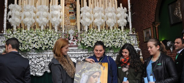 Cospedal ha visitado la Hermandad de Nuestra Señora de la Esperanza en Ciudad Real