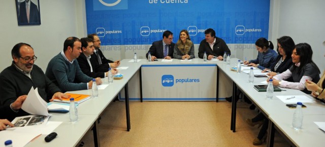 Cospedal con el grupo municipal de la diputación de Cuenca