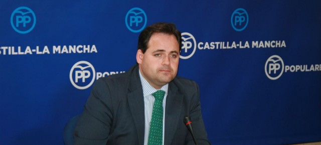 Nuñez en rueda de prensa en las Cortes de Castilla-La Mancha