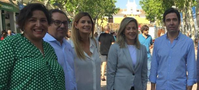 Robisco en Albacete con diputados del grupo parlamentario popular en las Cortes de CLM