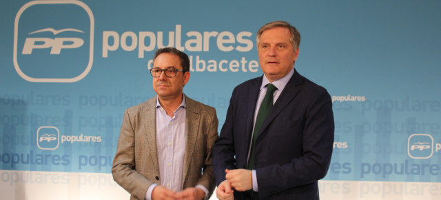 Cañizares y Martinez en la sede del PP de Albacete