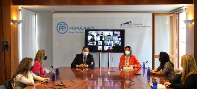 Núñez y Alonso presiden el acto 'Mujer y Deporte' del PP-CLM