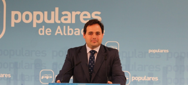 Nuñez durante la rueda de prensa en la sede del PP de Albacete