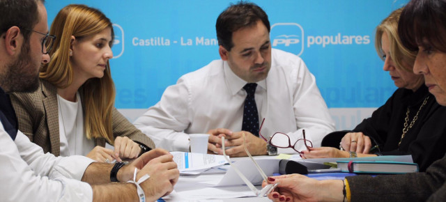 Núñez se reúne con la vicesecretaria de Estudios y Programas