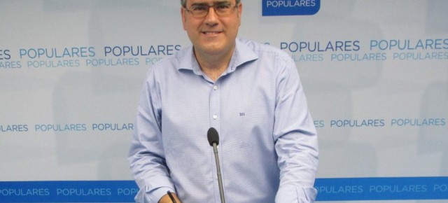 Miguel Ángel Rodriguez en rueda de prensa