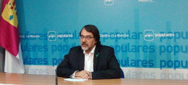 Fernando Jou en rueda de prensa en la sede del PP de CLM