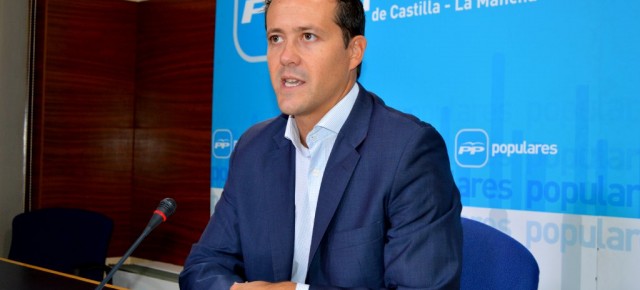 Carlos Velazquez en rueda de prensa