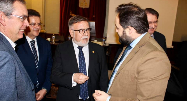 Paco Núñez asiste al acto de apertura de la Academia de Medicina de Castilla-La Mancha