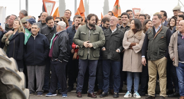 Núñez participa en la manifestación en Toledo bajo el lema ‘Agricultores al límite’ 